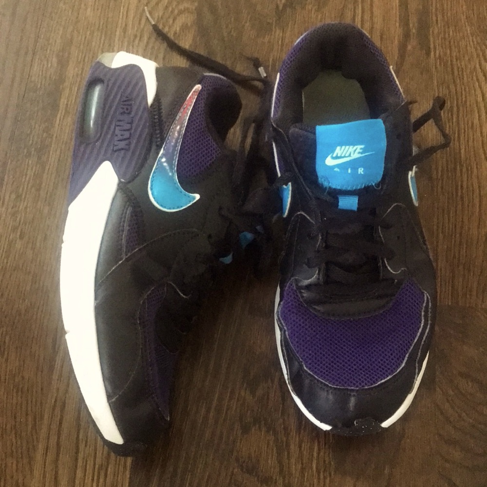 Nike Air Max Tennis Shoes Size 4Y